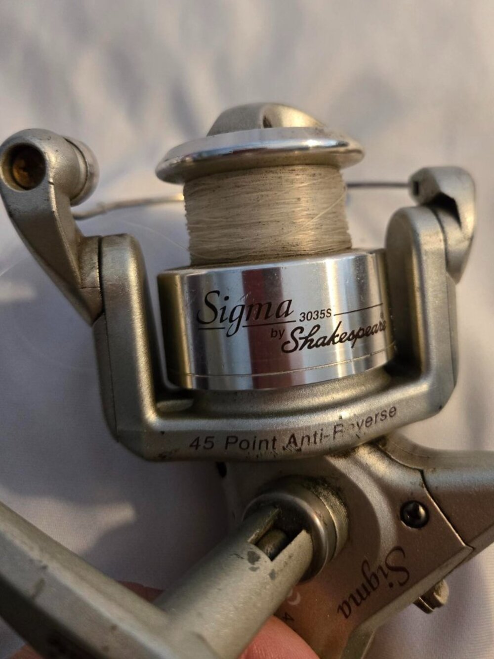 Shakespeare Sigma 3035S Spinning Reel Gold, 4 Ball Bearings, 45 Point Anti-Rev…